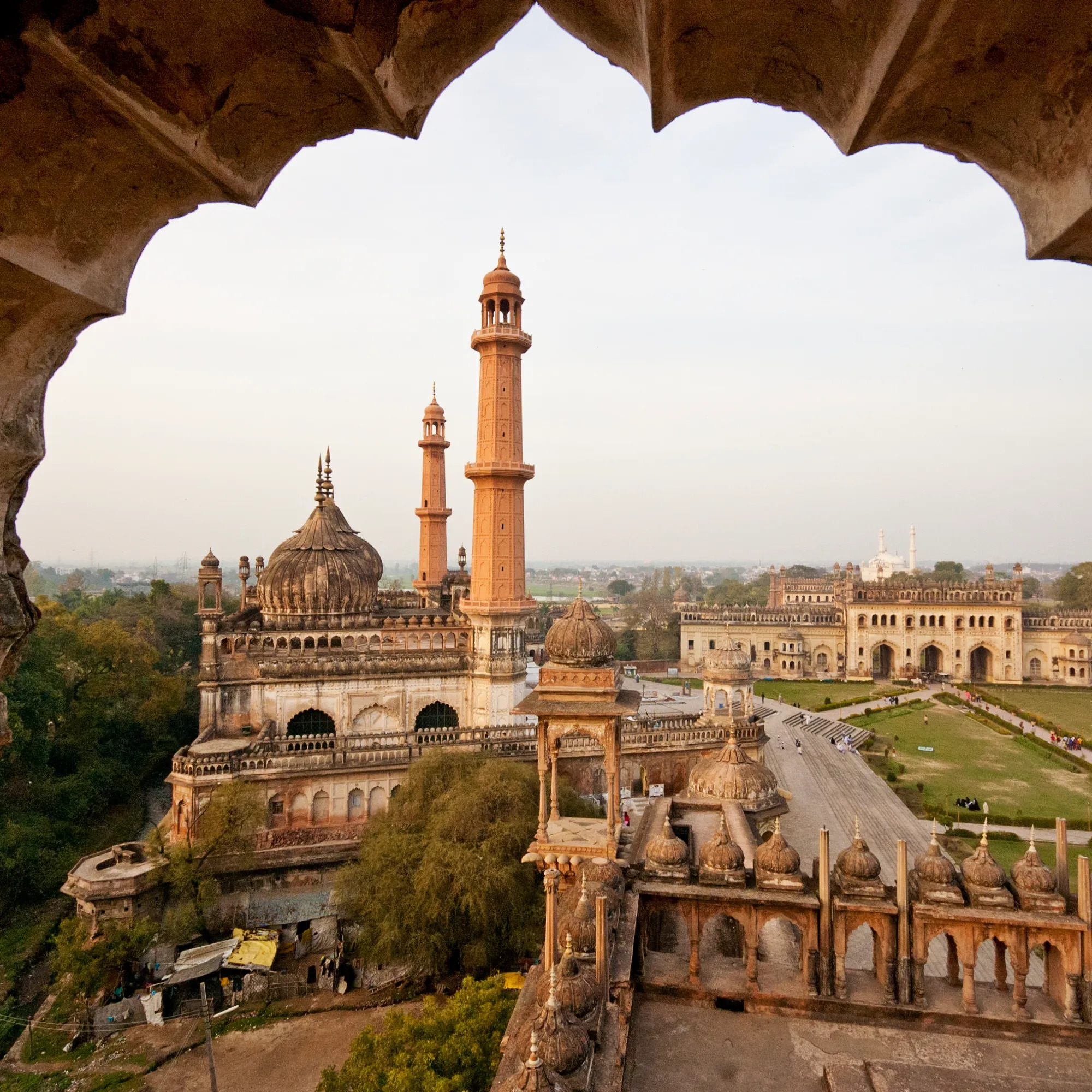 Lucknow Flight Booking Made Easy: Explore the City’s Nawabi Legacy
